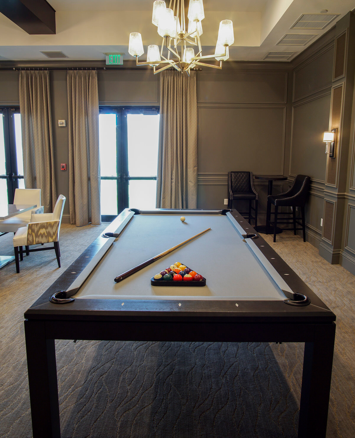 billiards commercial room