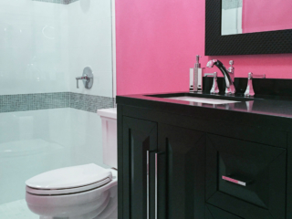 black and pink bathroom design