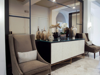 large mirror and seating area design